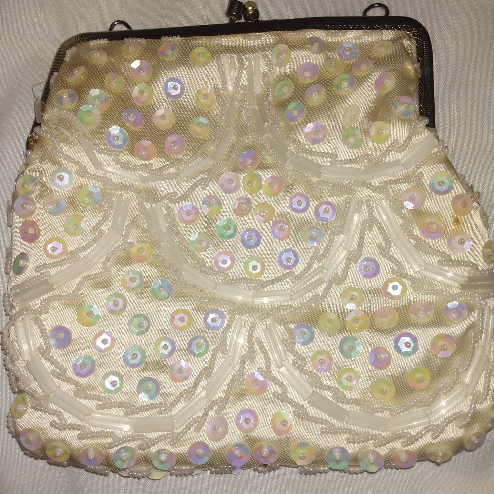 Antique clutch satin with sequin and beads